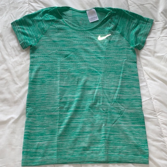 Nike Dri-fit T-shirt - Picture 1 of 3